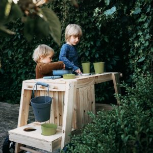 jeux d'exterieur cuisine en bois pour enfant