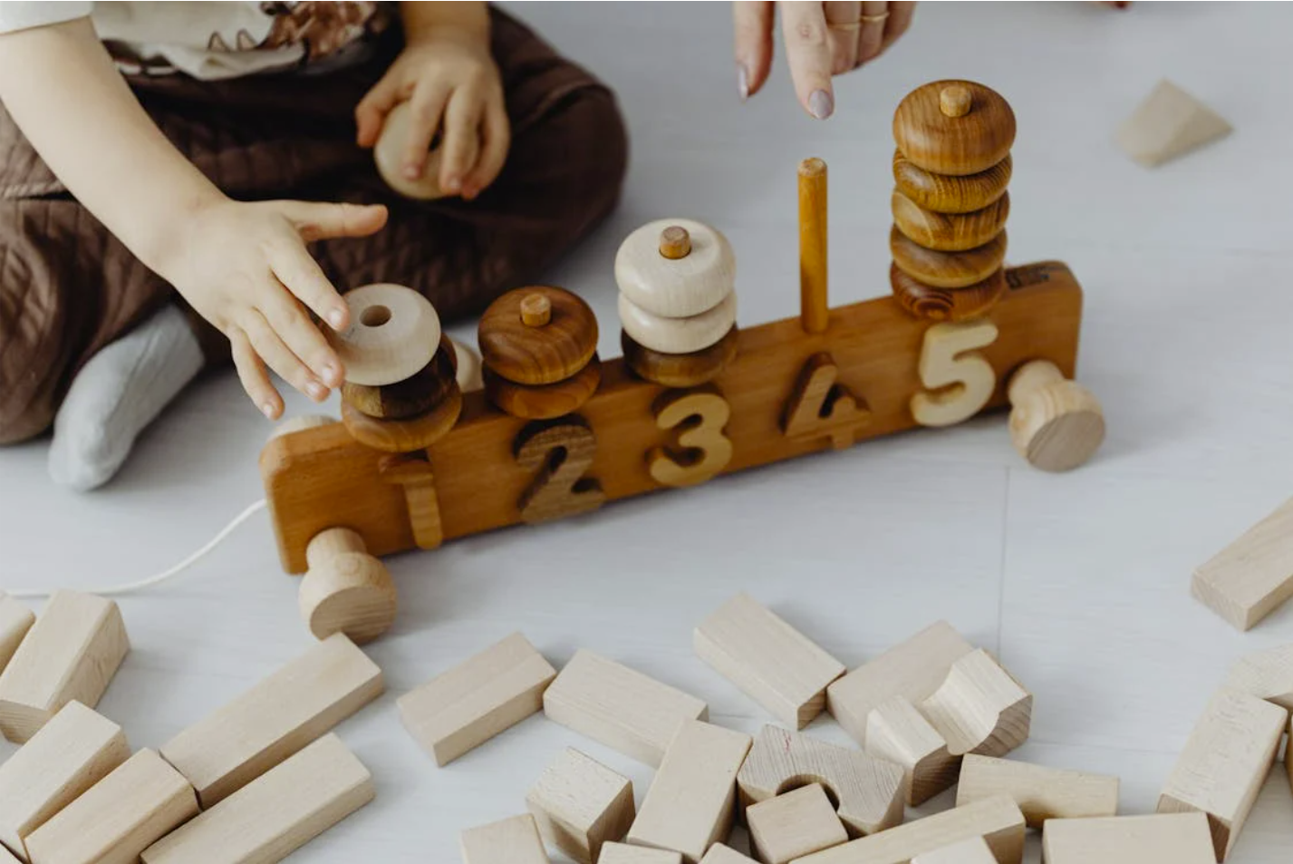 SELECTIONNER LE JOUET EDUCATIF POUR VOTRE ENFANT