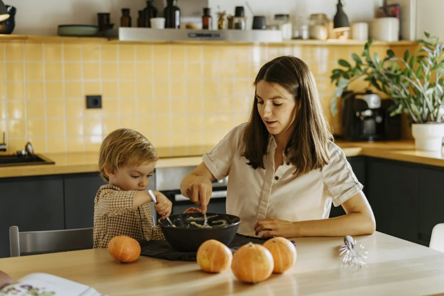 IMPLIQUER L’ENFANT DANS LA PRÉPARATION DES REPAS