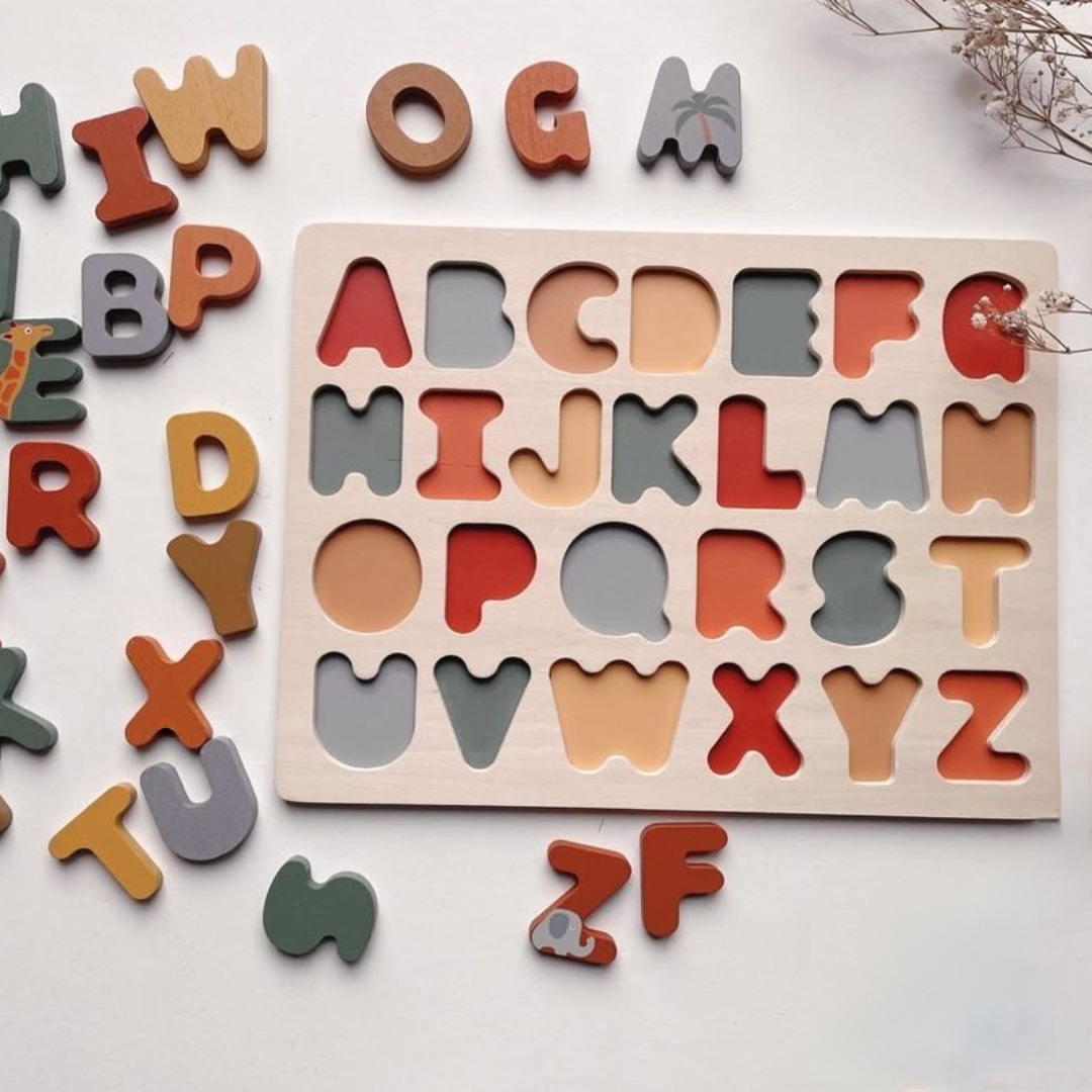 puzzle alphabet en bois