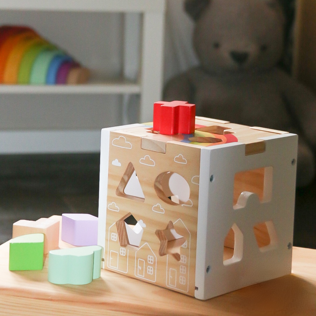 cube à forme en bois Montessori