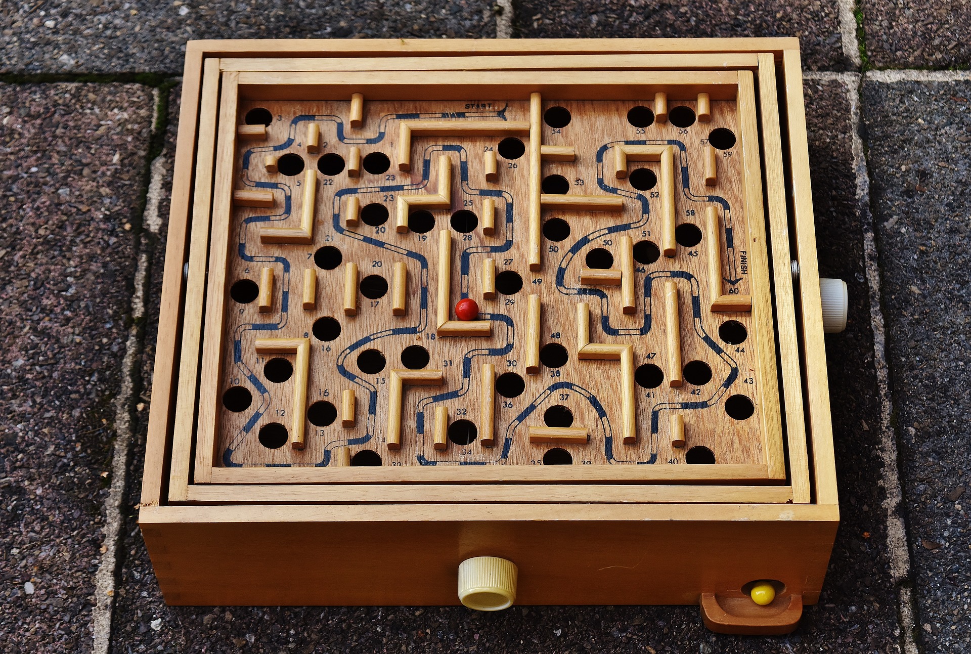 labyrinthe Montessori en bois